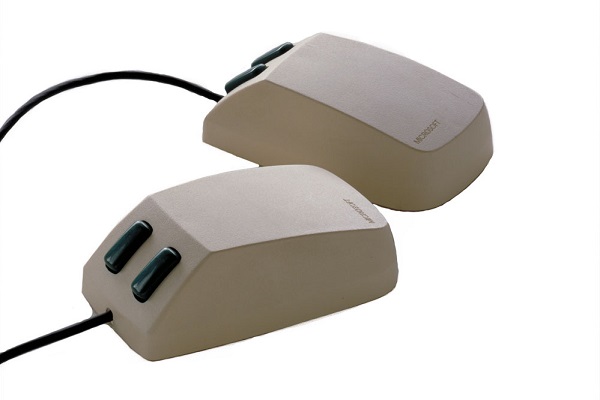 first-computer-mouse-by-microsoft.jpg