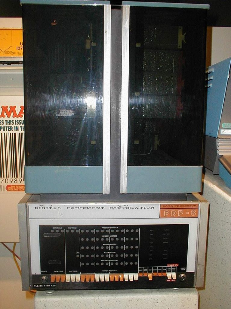PDP-8-768x1024.jpg